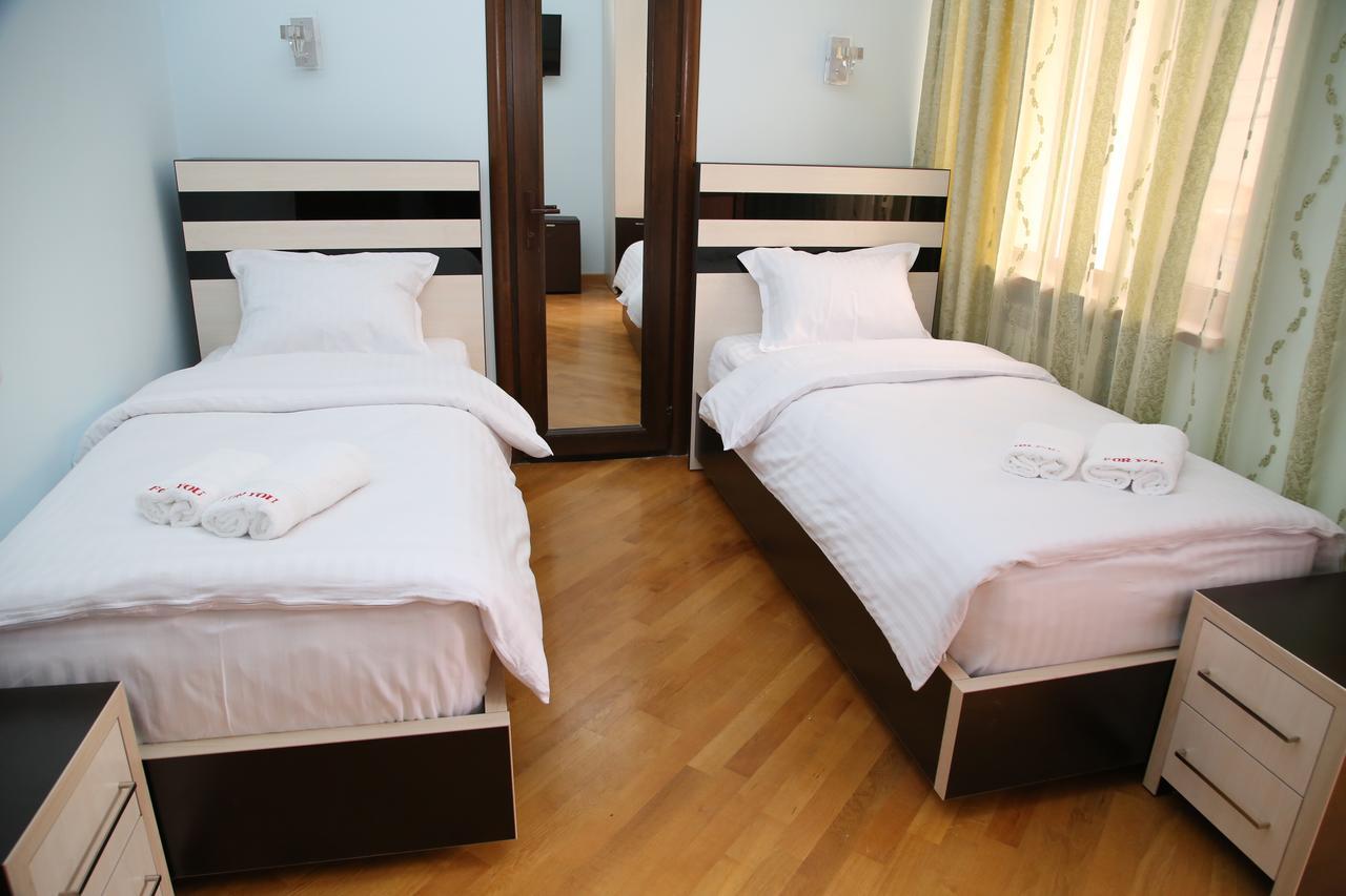 Hotel For You Erévan Extérieur photo