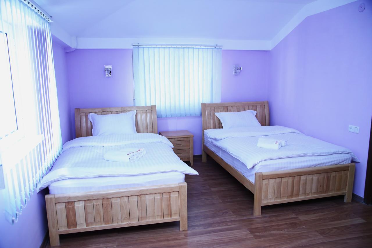 Hotel For You Erévan Extérieur photo
