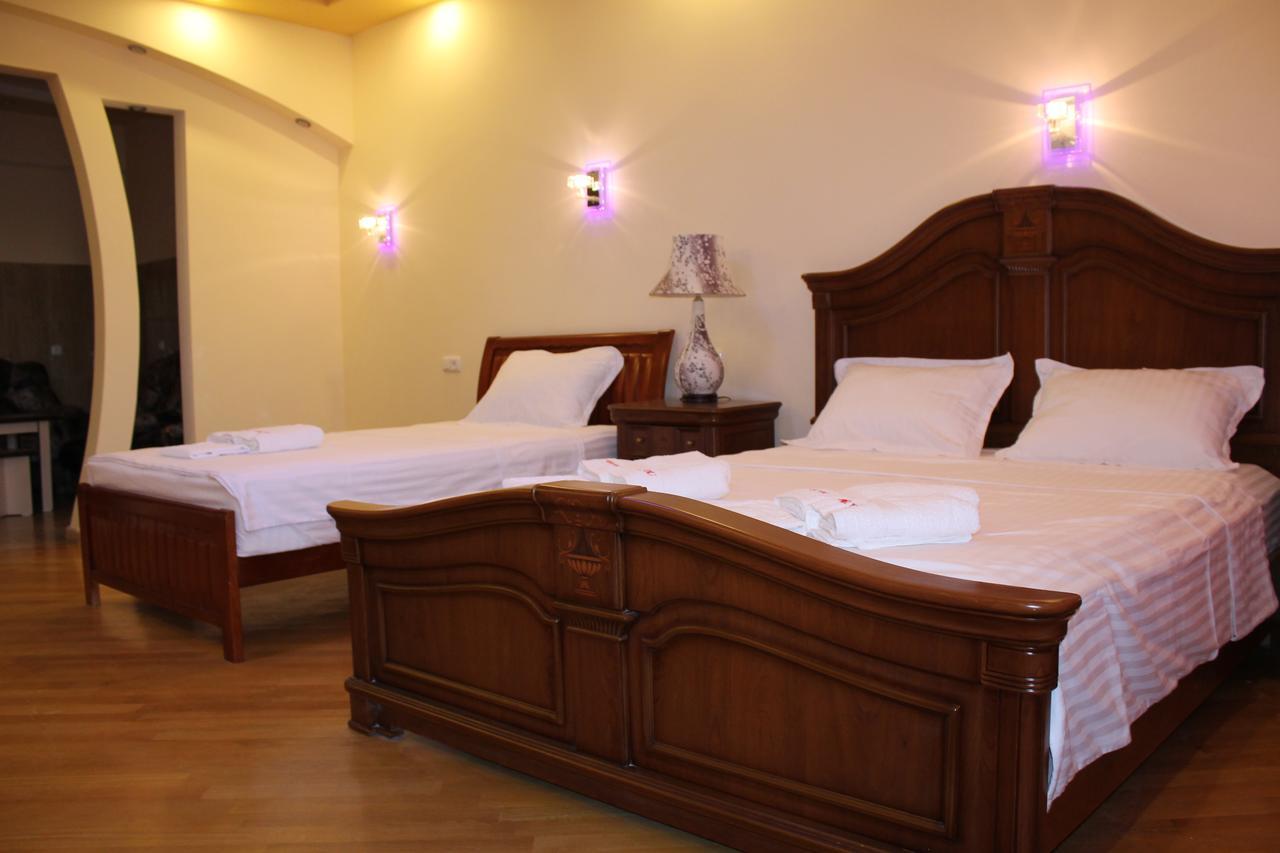 Hotel For You Erévan Extérieur photo