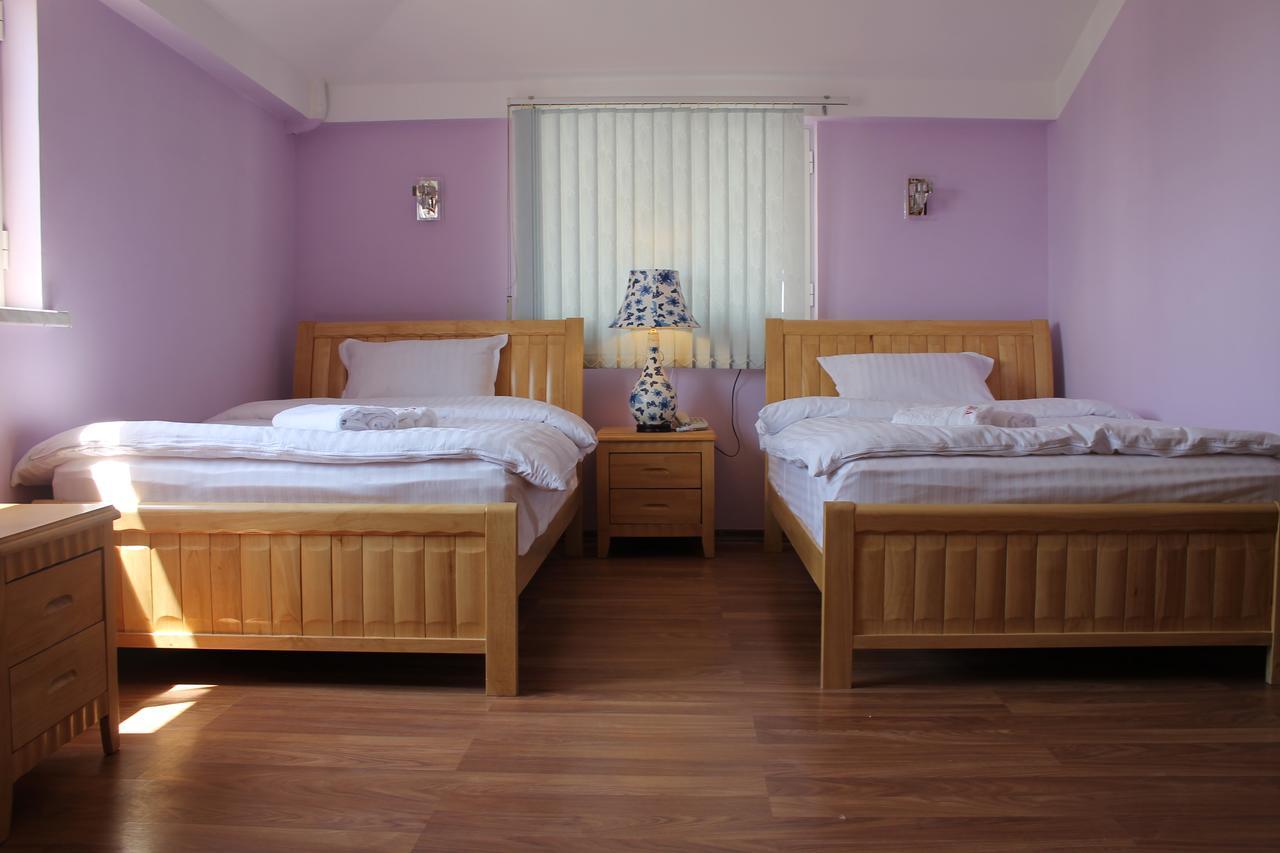 Hotel For You Erévan Extérieur photo
