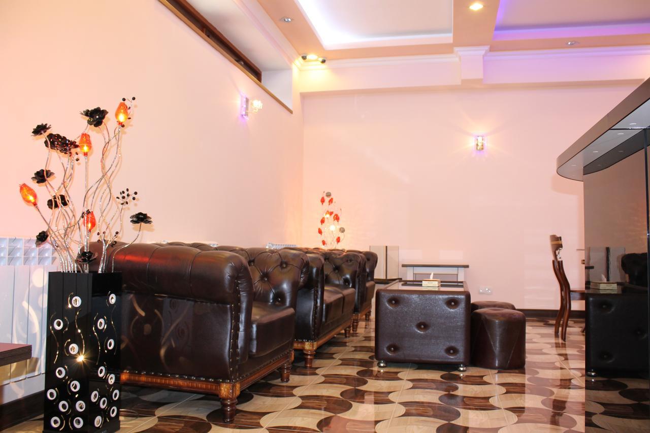 Hotel For You Erévan Extérieur photo