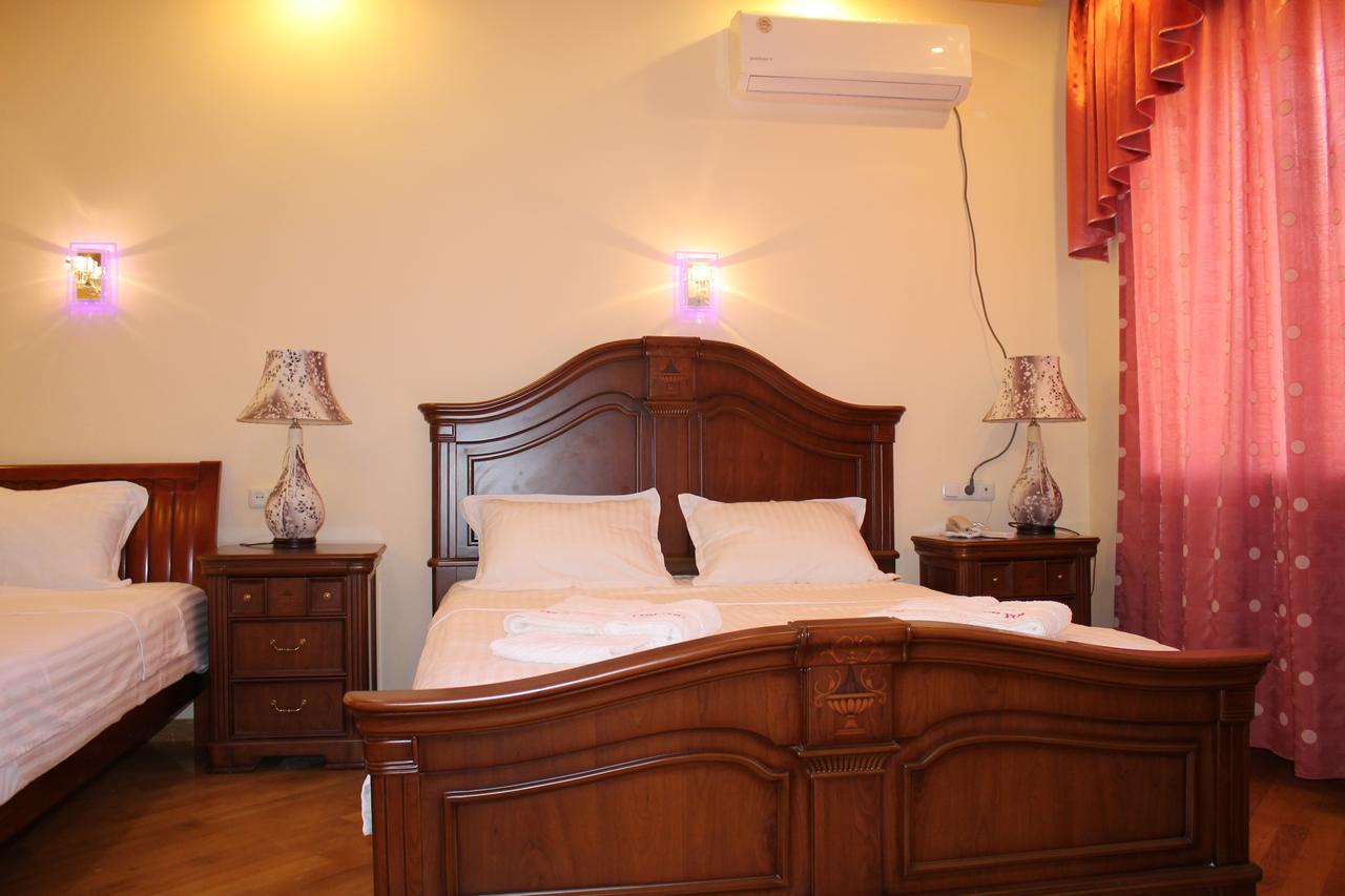 Hotel For You Erévan Extérieur photo
