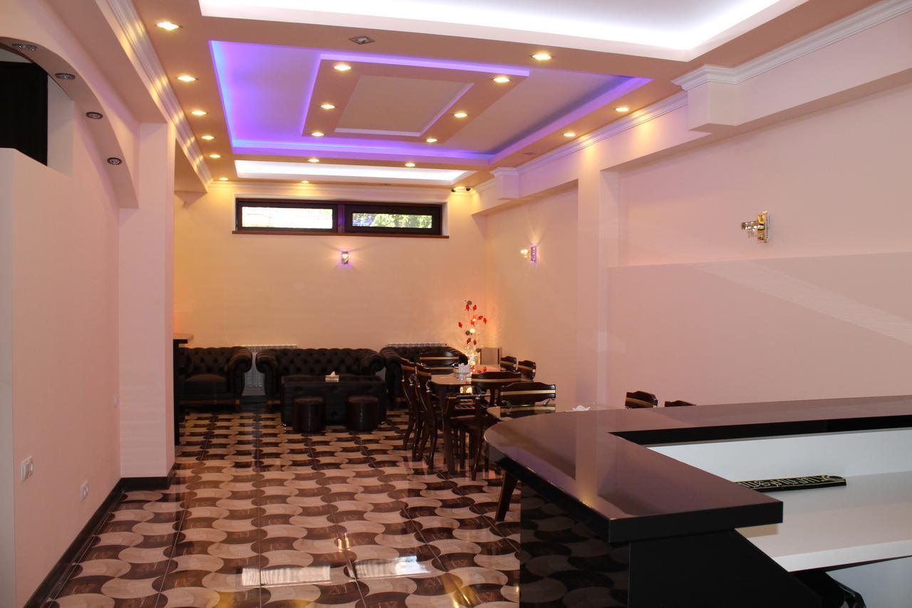 Hotel For You Erévan Extérieur photo