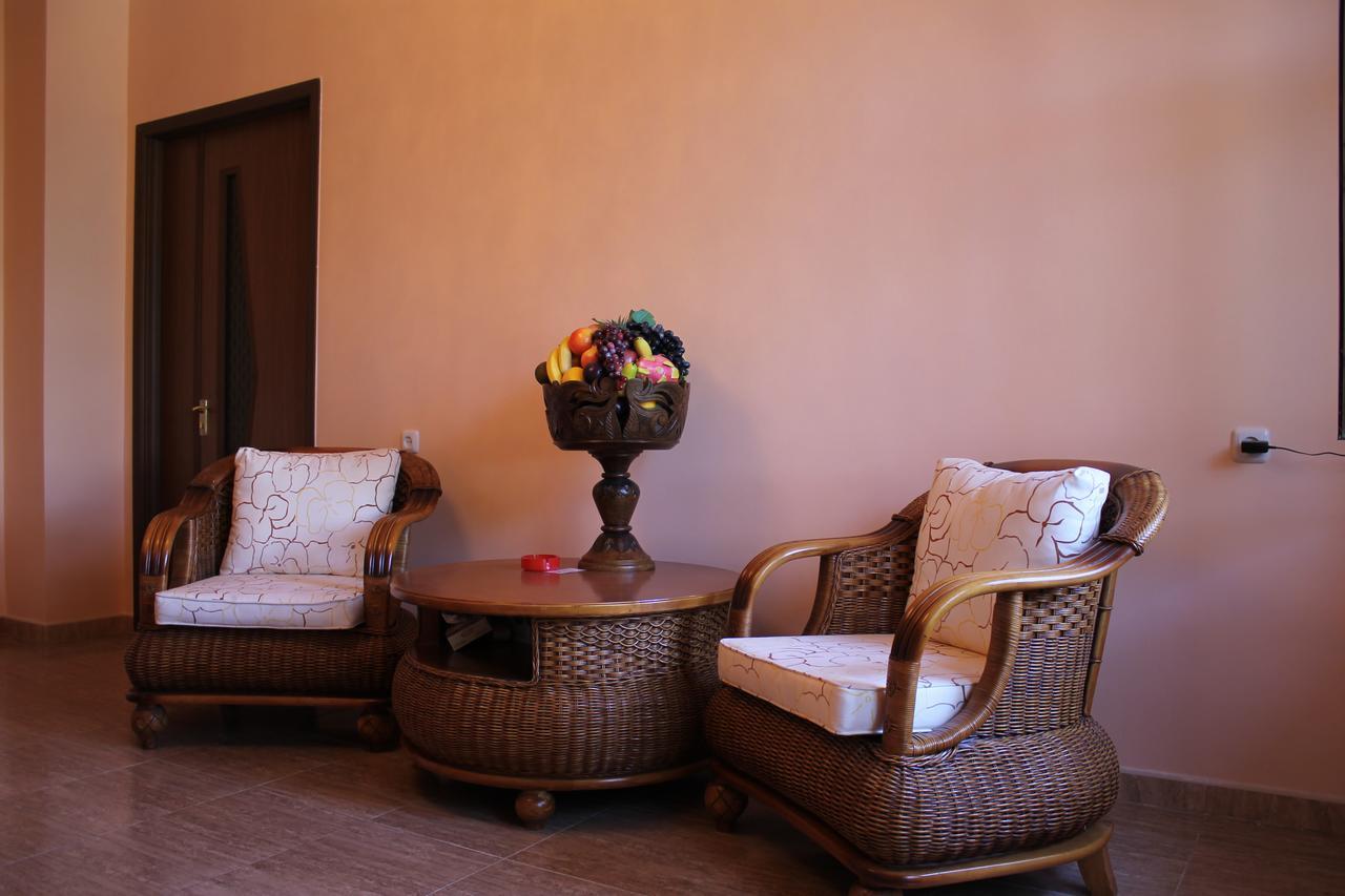 Hotel For You Erévan Extérieur photo