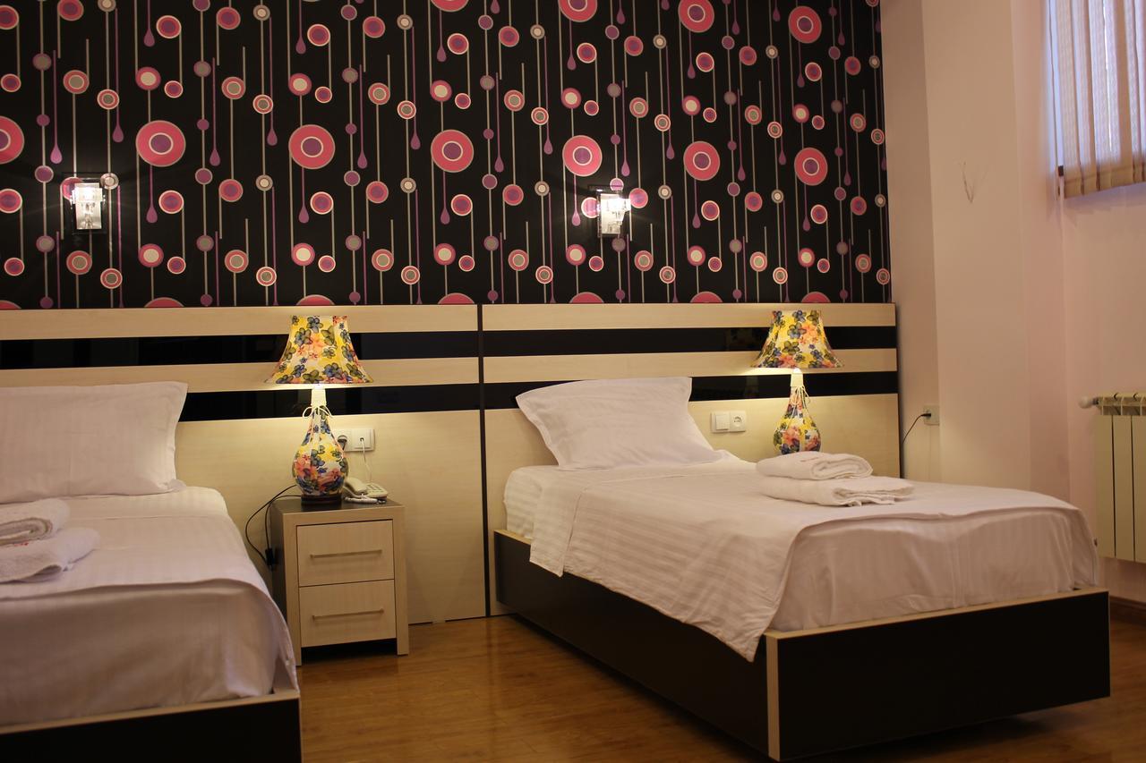 Hotel For You Erévan Extérieur photo
